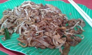 Another Singapore signature dish ... char kway teow.