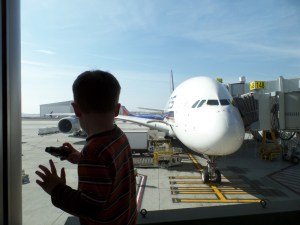 Checking out our "home" for the next 21 hours!!! A huge plane, equipped with an army of "Singapore Girls."